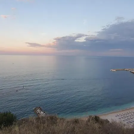 Conero Mare E Sole. In * Numana